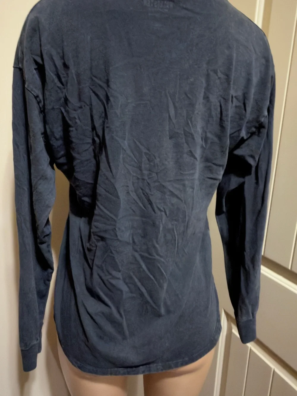 Hollister Black Long-Sleeve Graphic Tee with White Crest